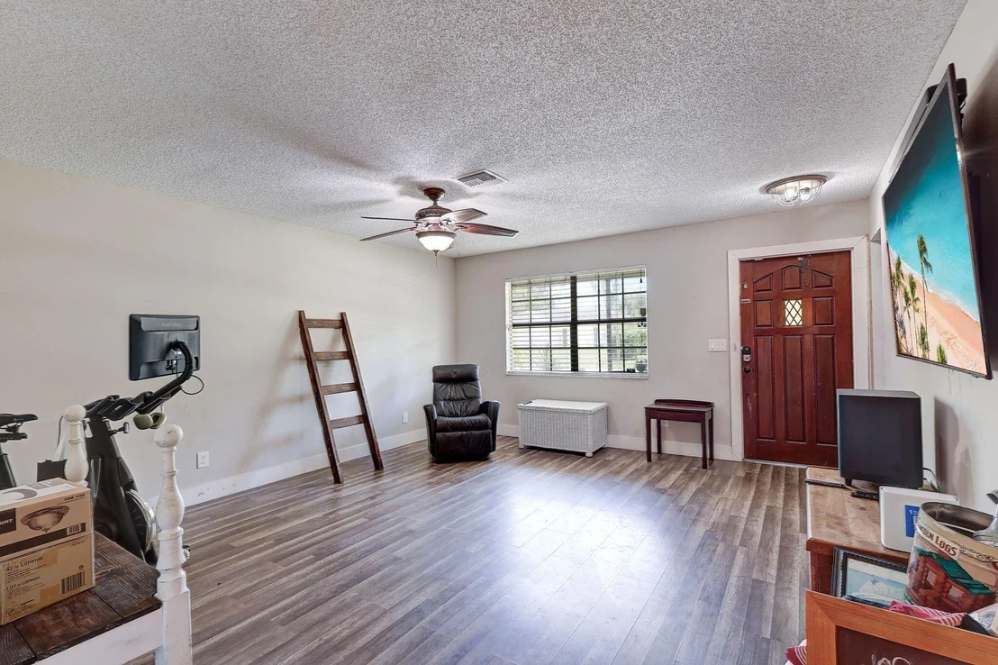Photo of 6107 Hickory Drive