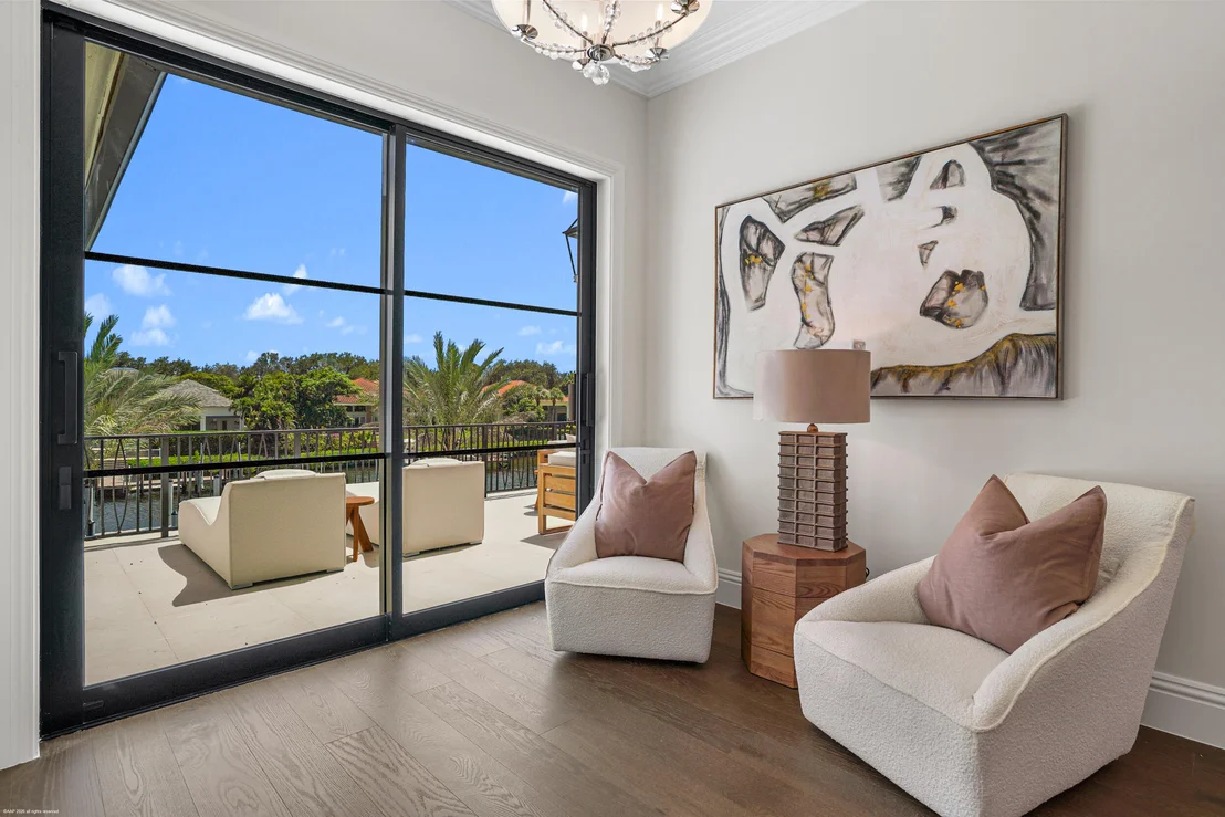 Photo of 369 Eagle Drive