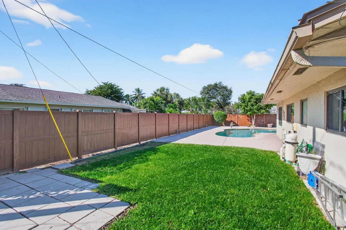Photo of 714 Heron Drive
