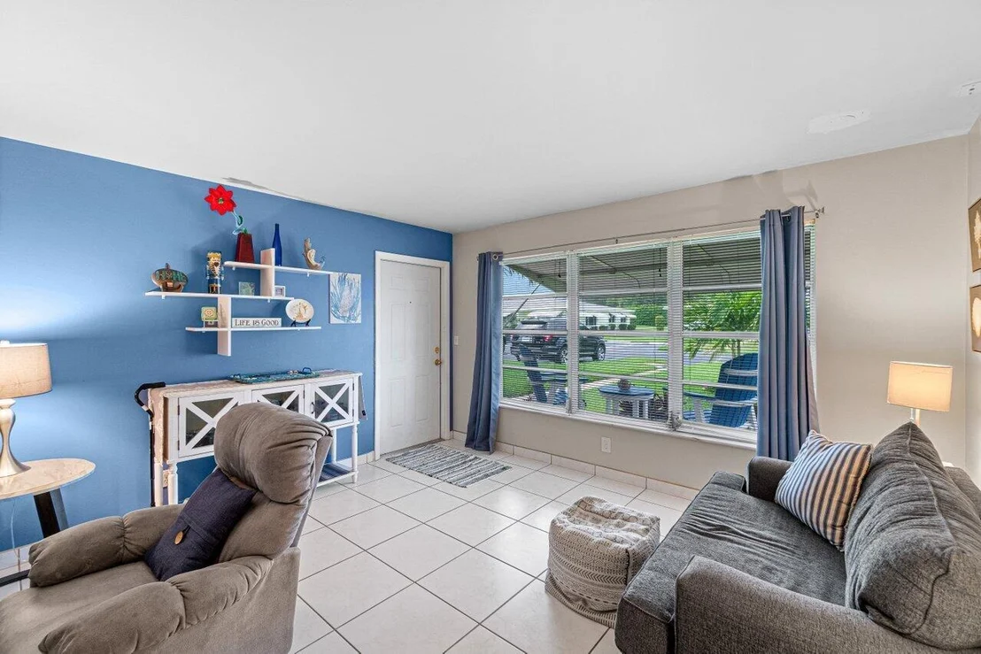 Photo of Unit C at 280 Main Boulevard