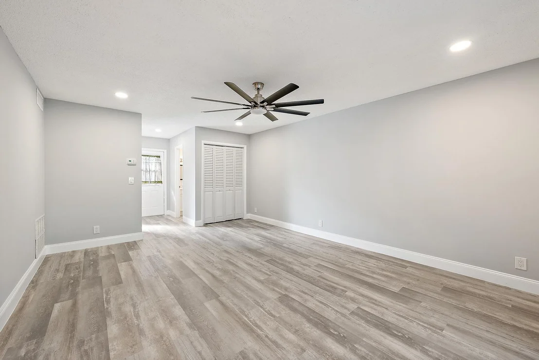 Photo of Unit B at 292 Cape Cod Circle