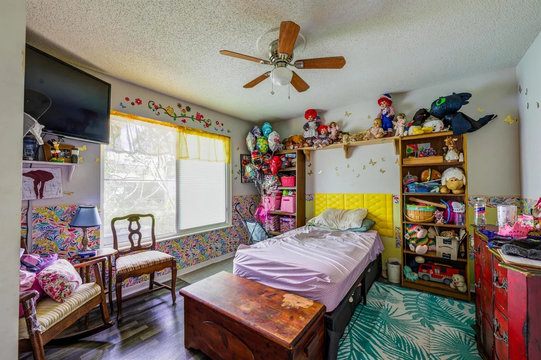 Photo of 7910 James Road
