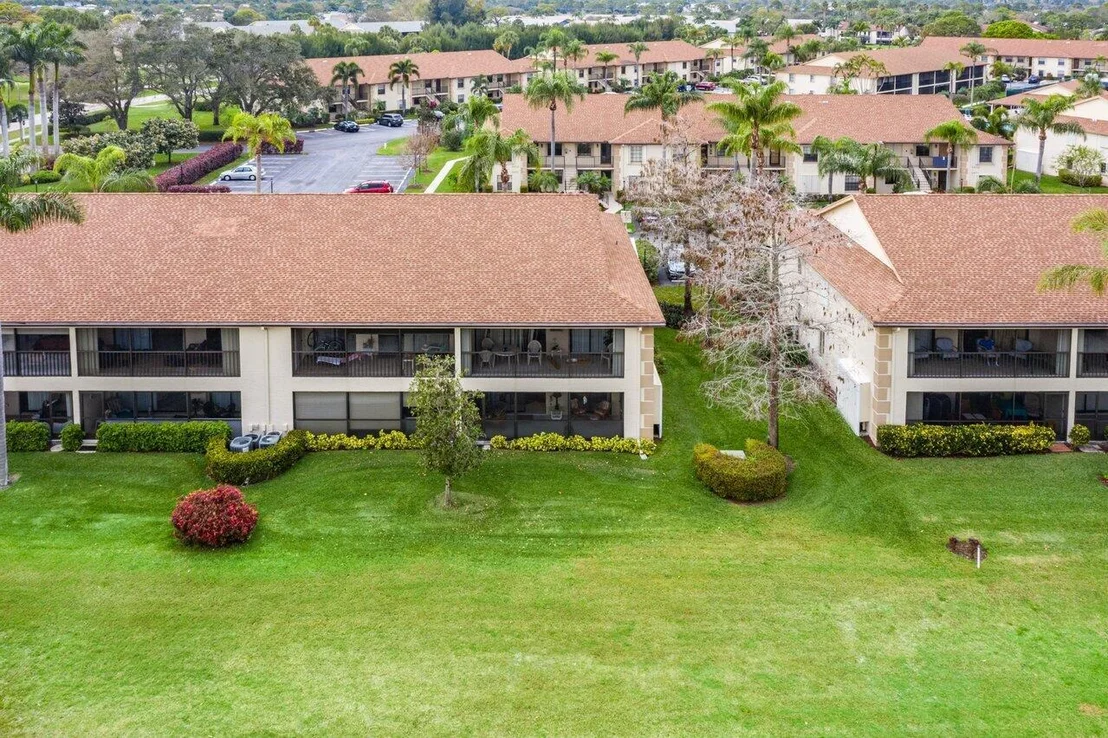 Photo of Unit A at 1501 Pinecrest Circle