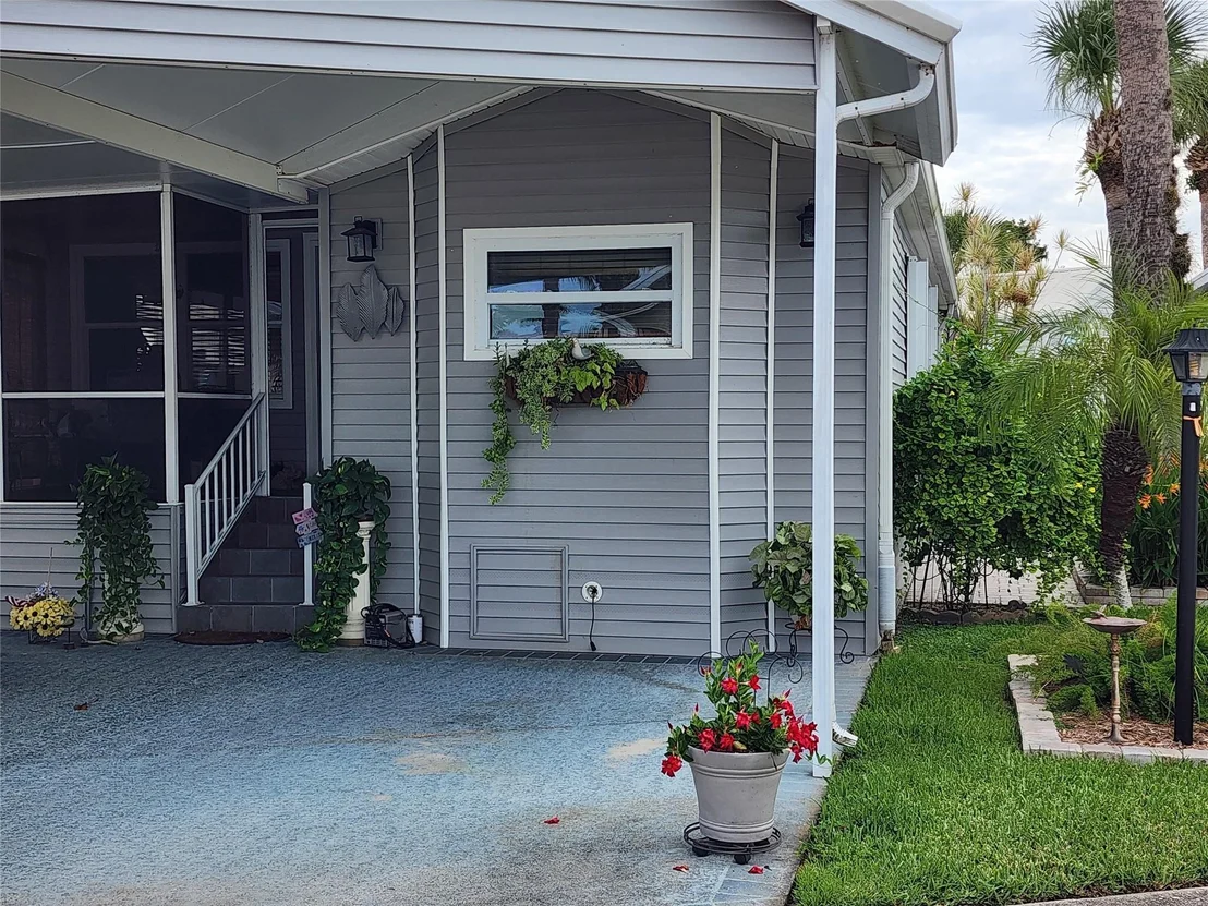 Photo of 6502 SE 52nd Street