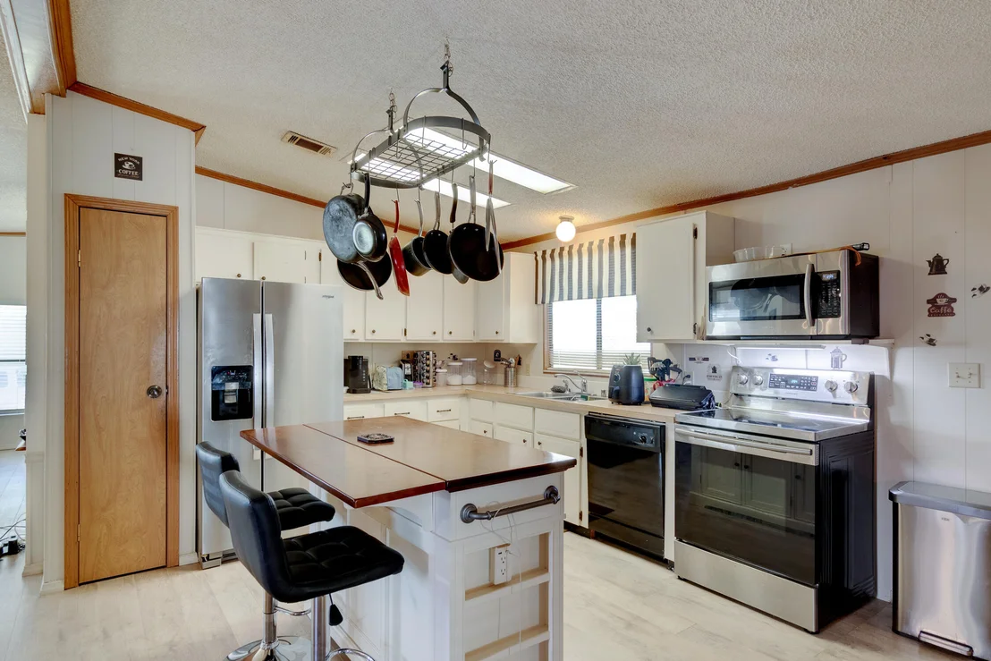 Photo of 901 Oleander Circle