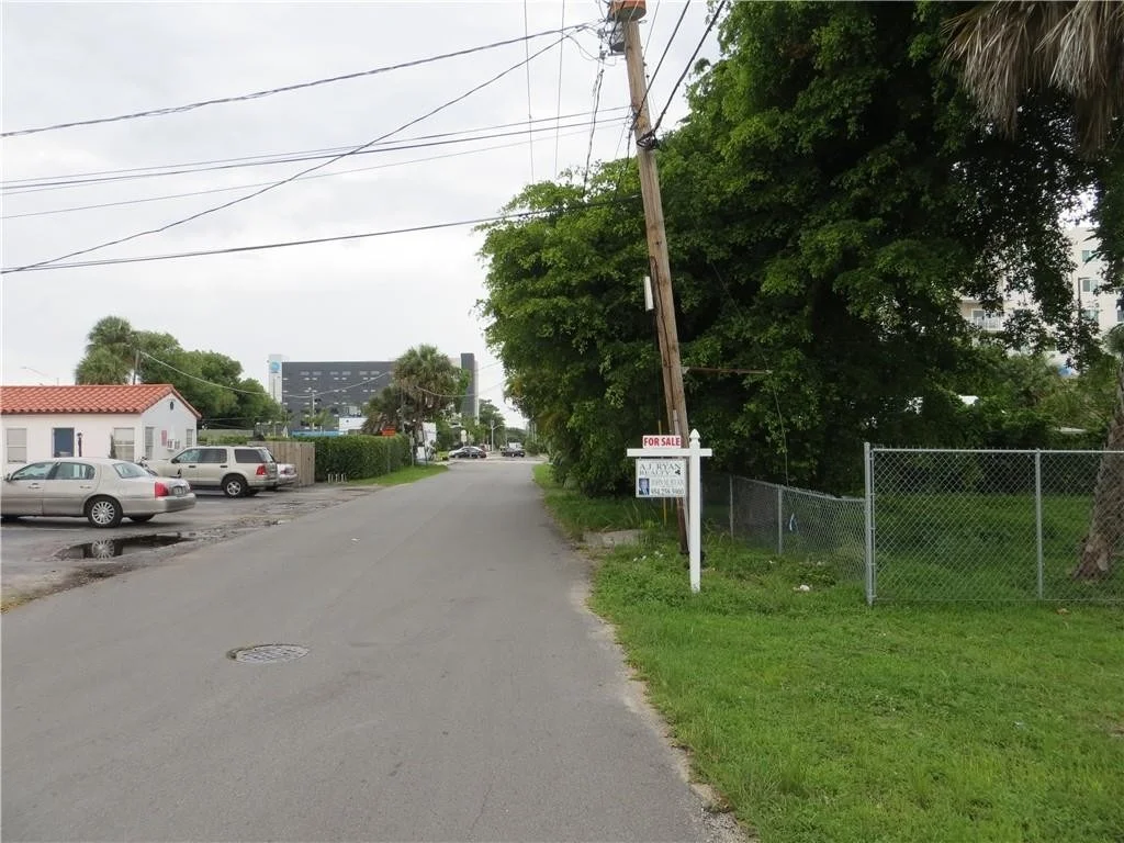 Photo of 21 SE 1st Avenue