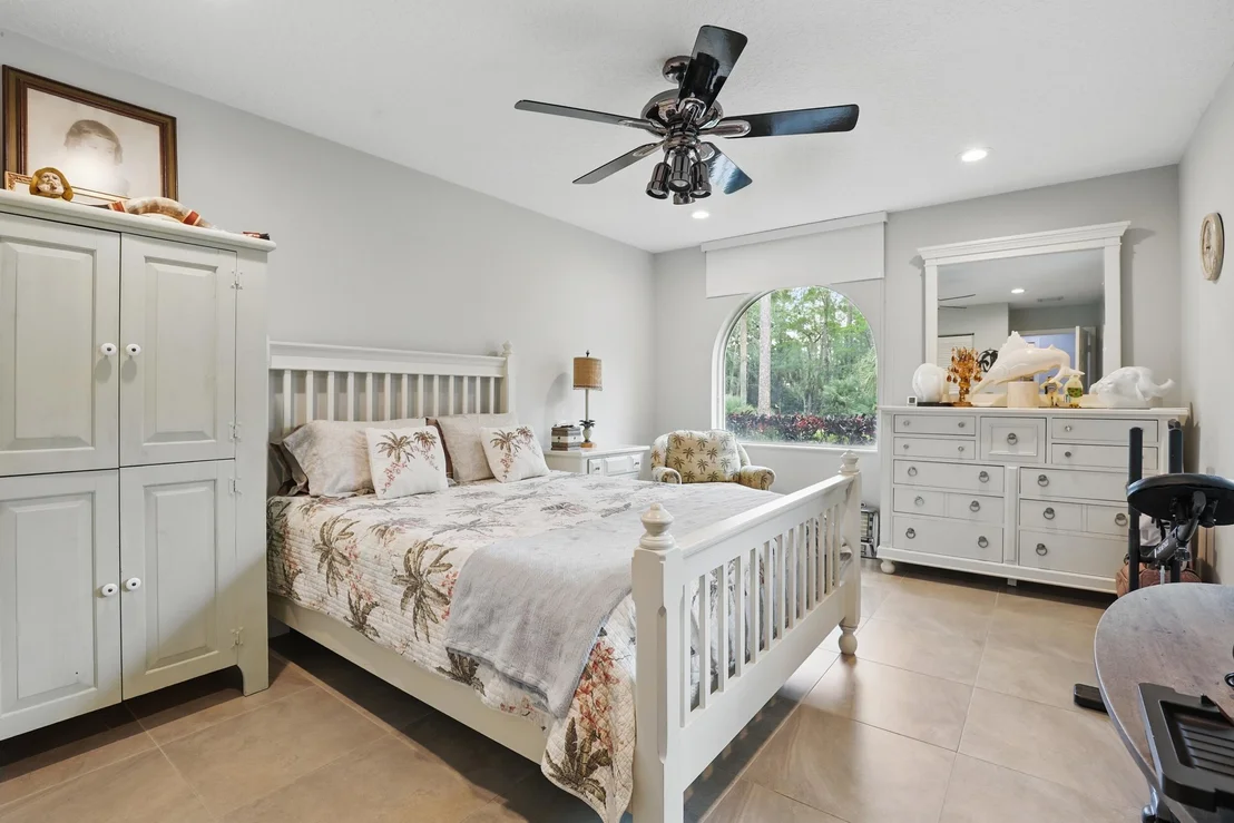Photo of 13376 Compton Road
