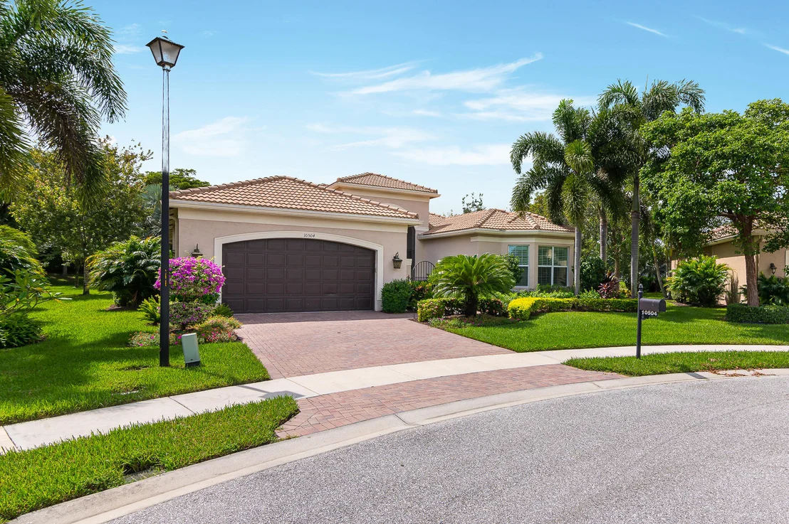 Photo of 10504 Whitewind Circle