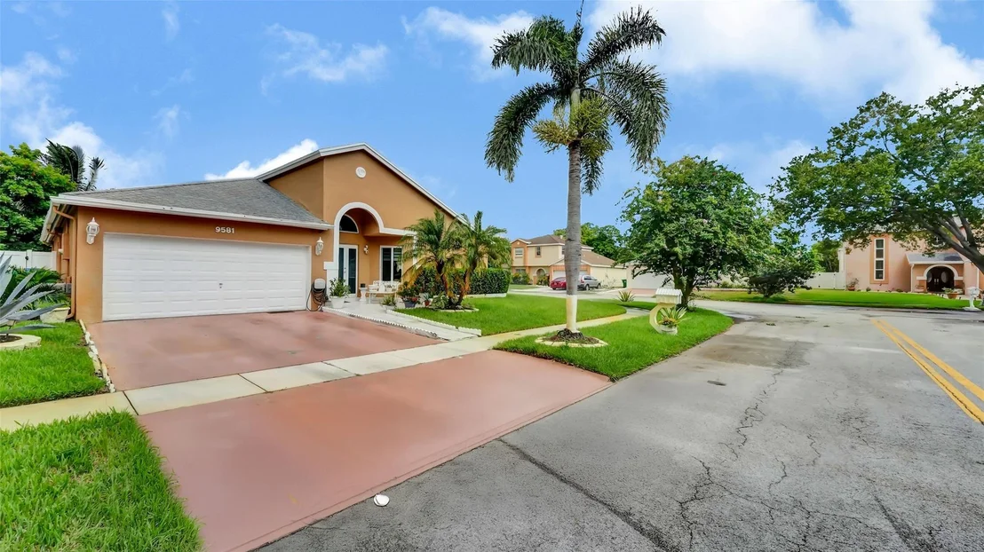 Photo of 9581 Boulder Street