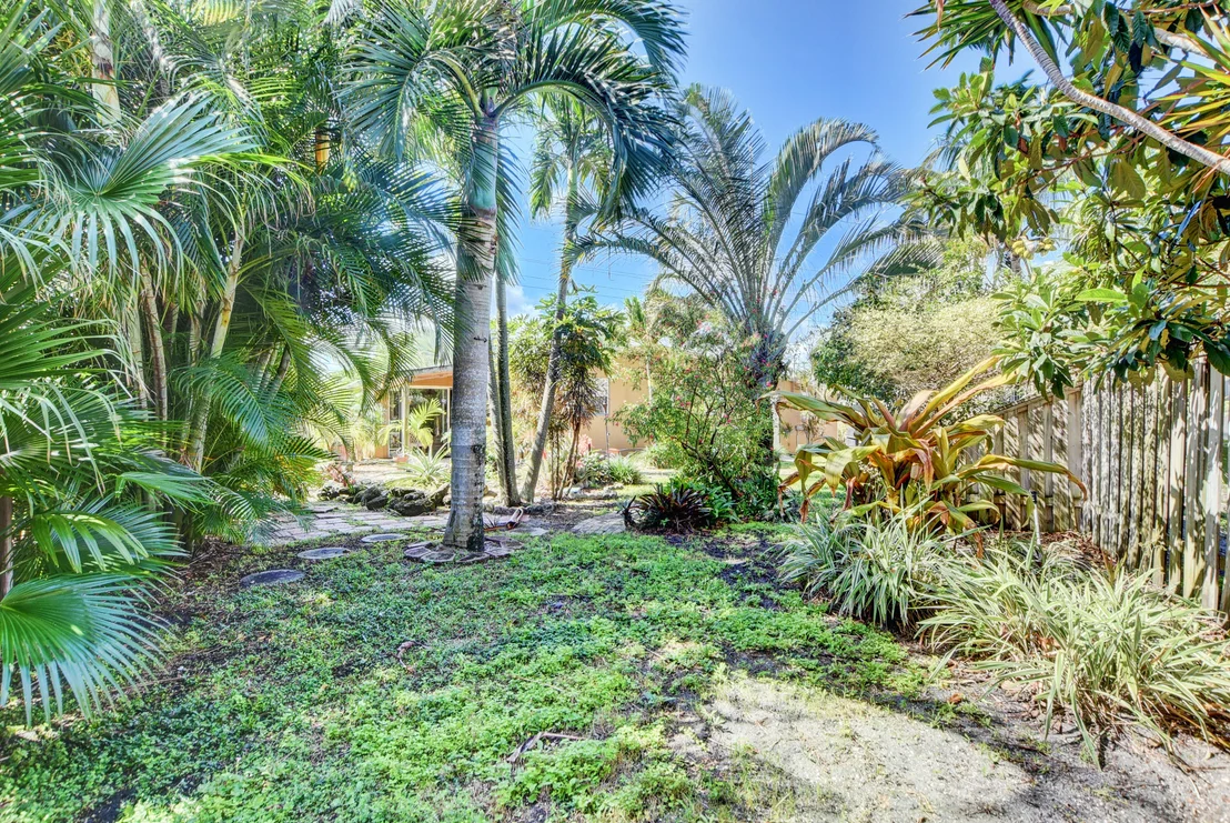 Photo of 999 Old Boynton Road
