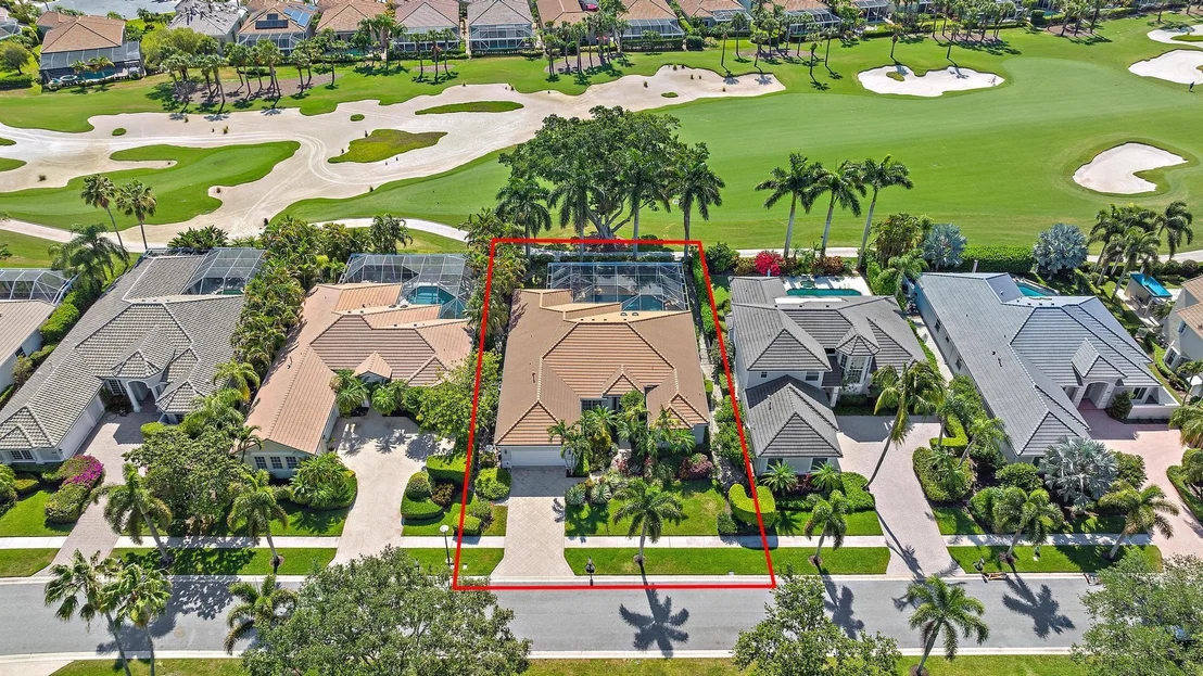 Photo of 8774 Lakes Boulevard