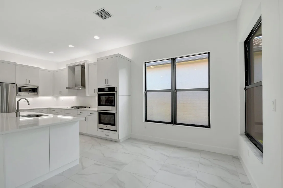 Photo of 9375 Mountain Pine Grove