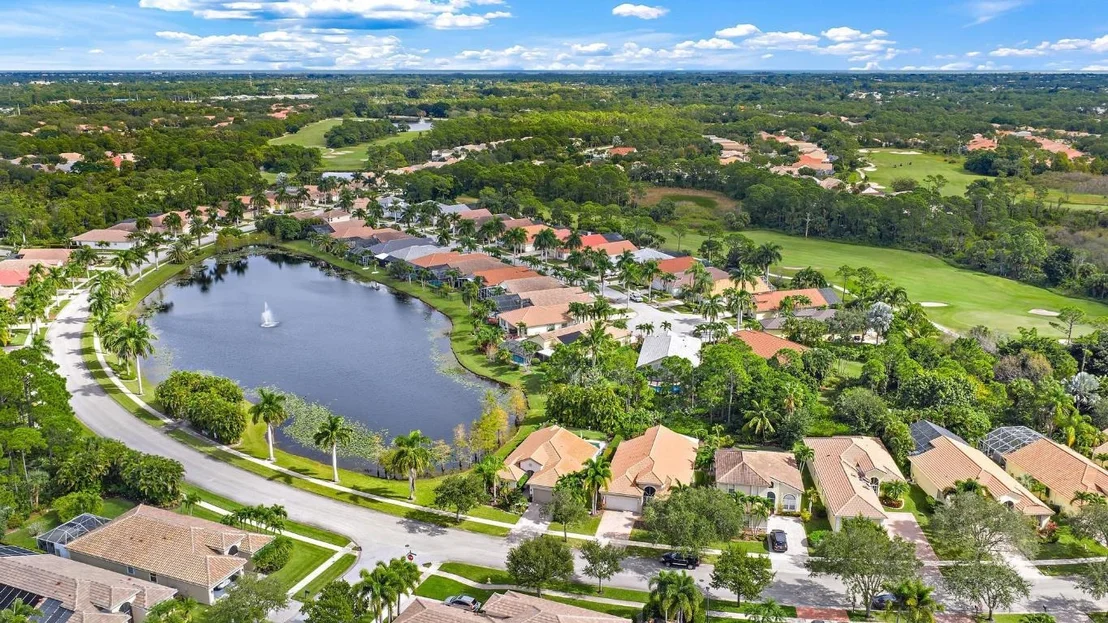 Photo of 6784 SE Twin Oaks Circle