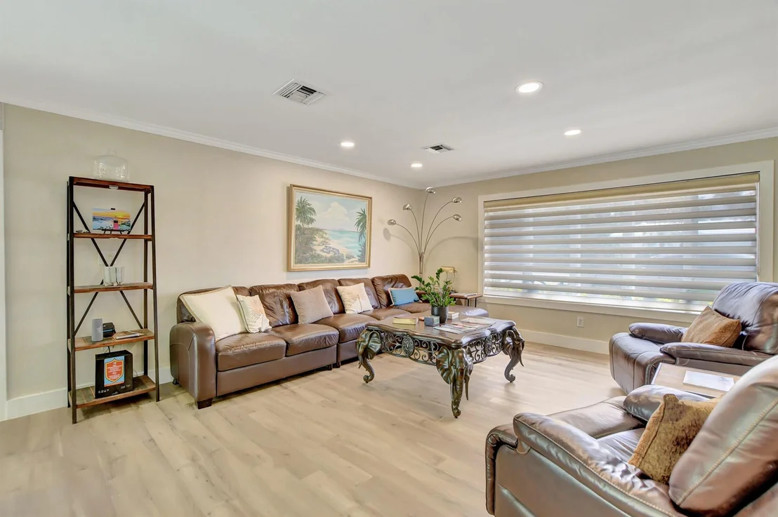 Photo of 1599 Isabel Este Road