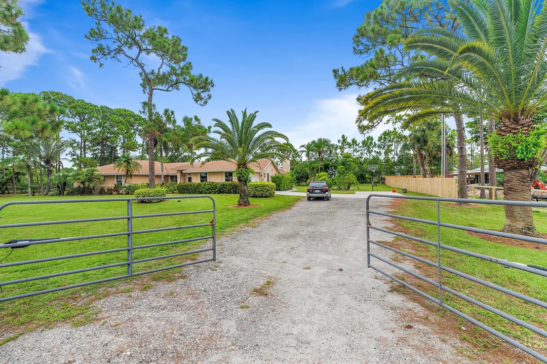 Photo of 14465 86th Road N
