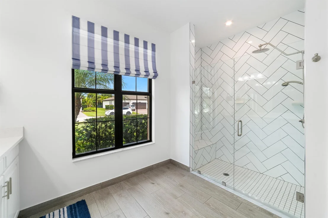 Photo of 6354 Arcadia Sq Square