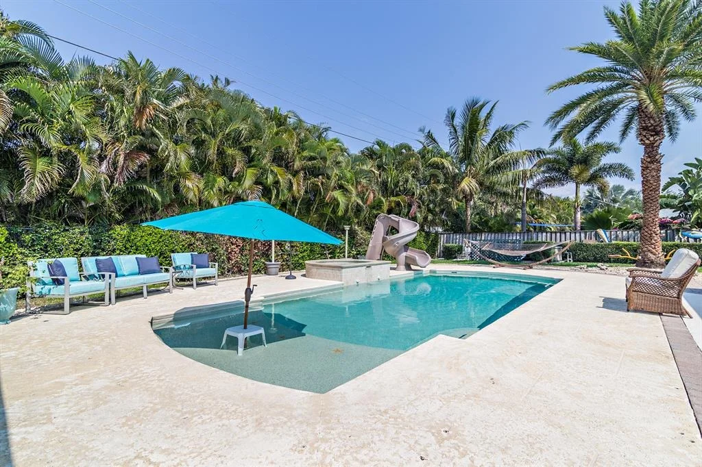 Photo of 657 Fairwind Drive
