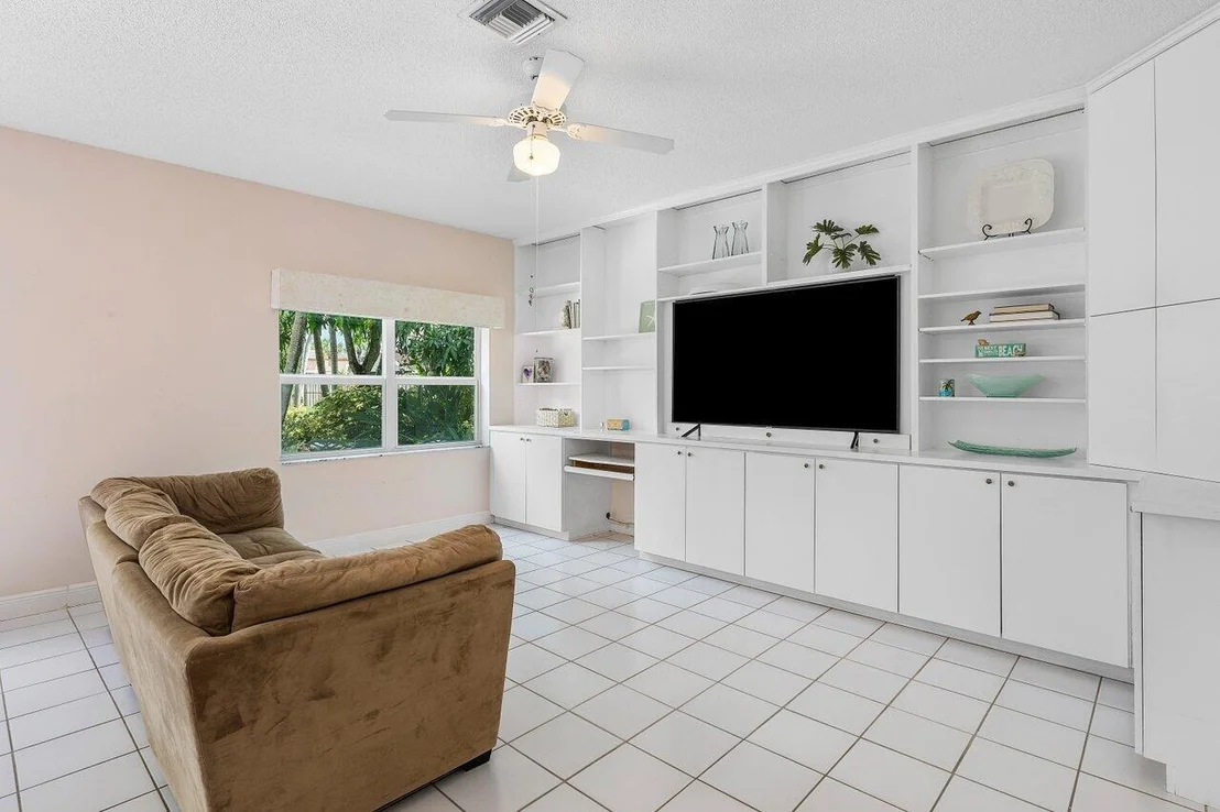 Photo of 6321 Lansdowne Circle