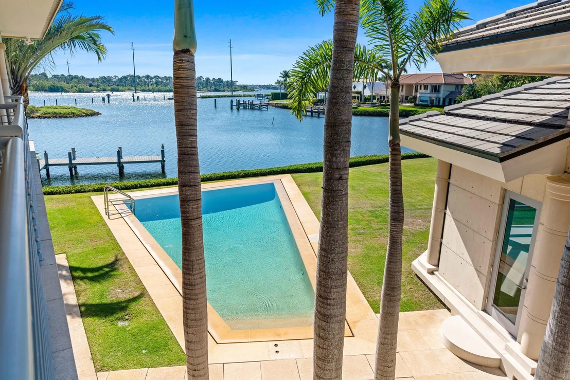 Photo of 380 Regatta Drive