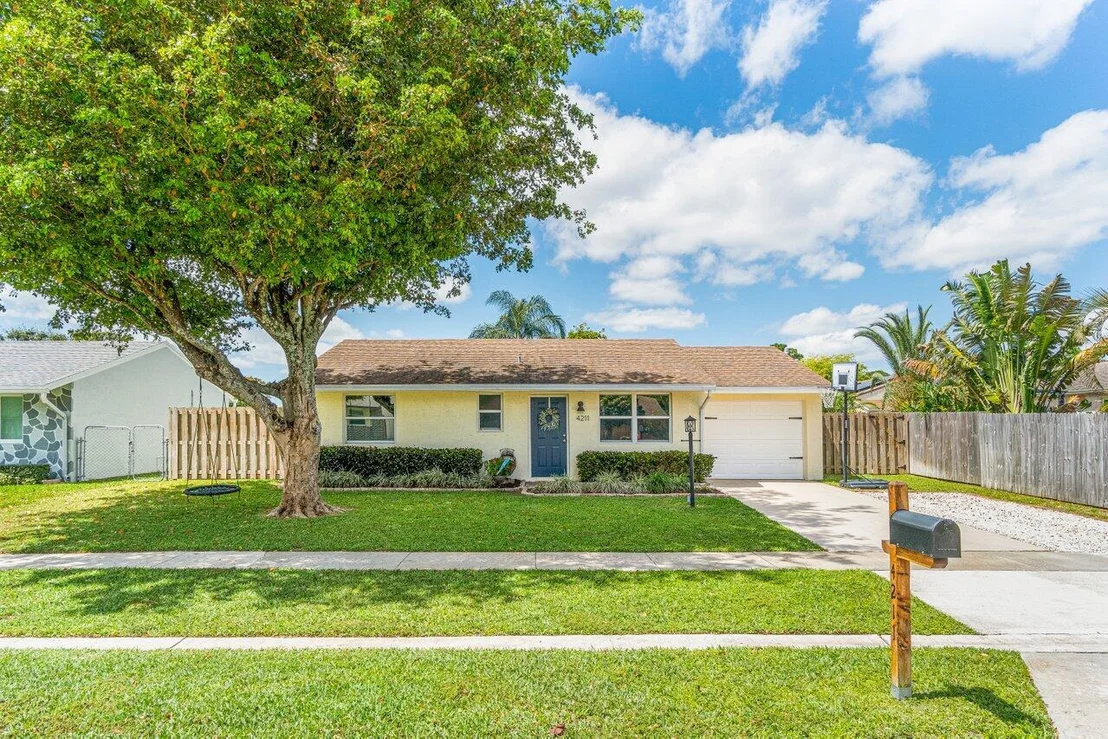 Photo of 4211 Centurian Circle