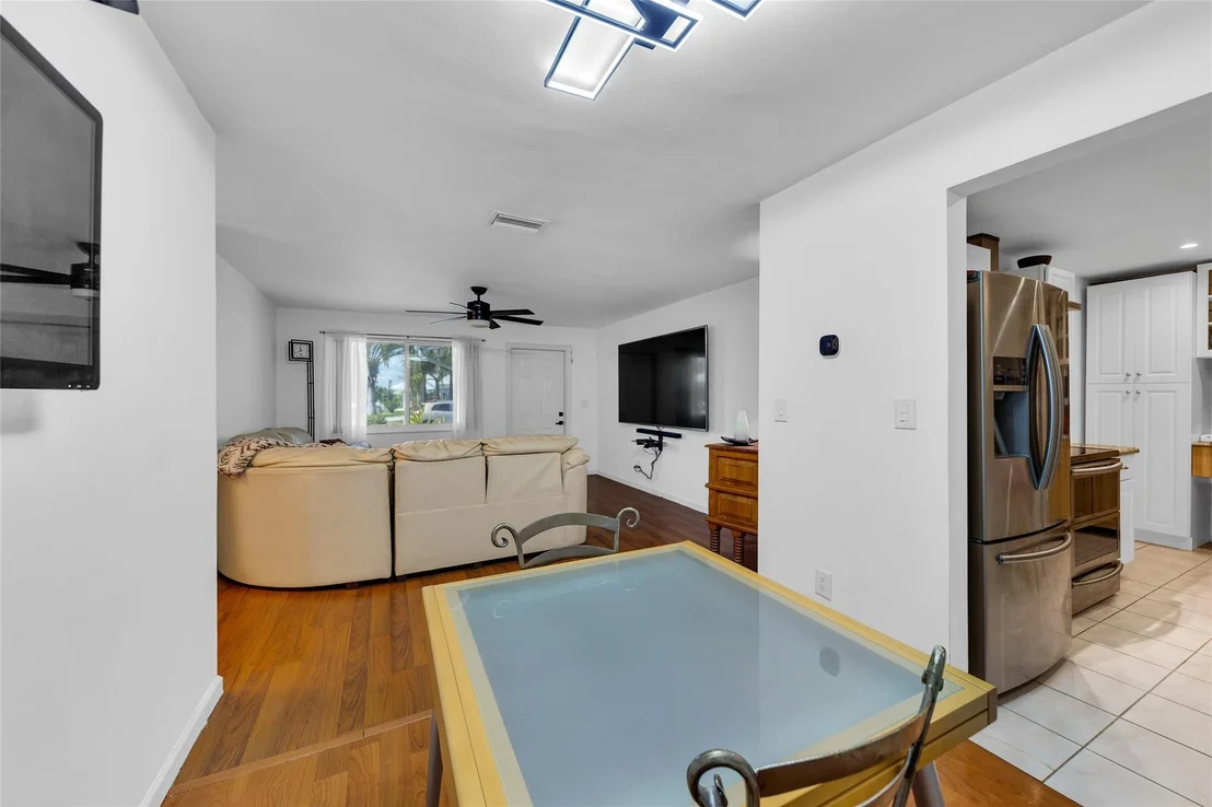 Photo of 2580 NW 2nd Drive