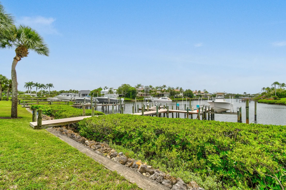 Photo of Unit 701 at 701 Captains Way