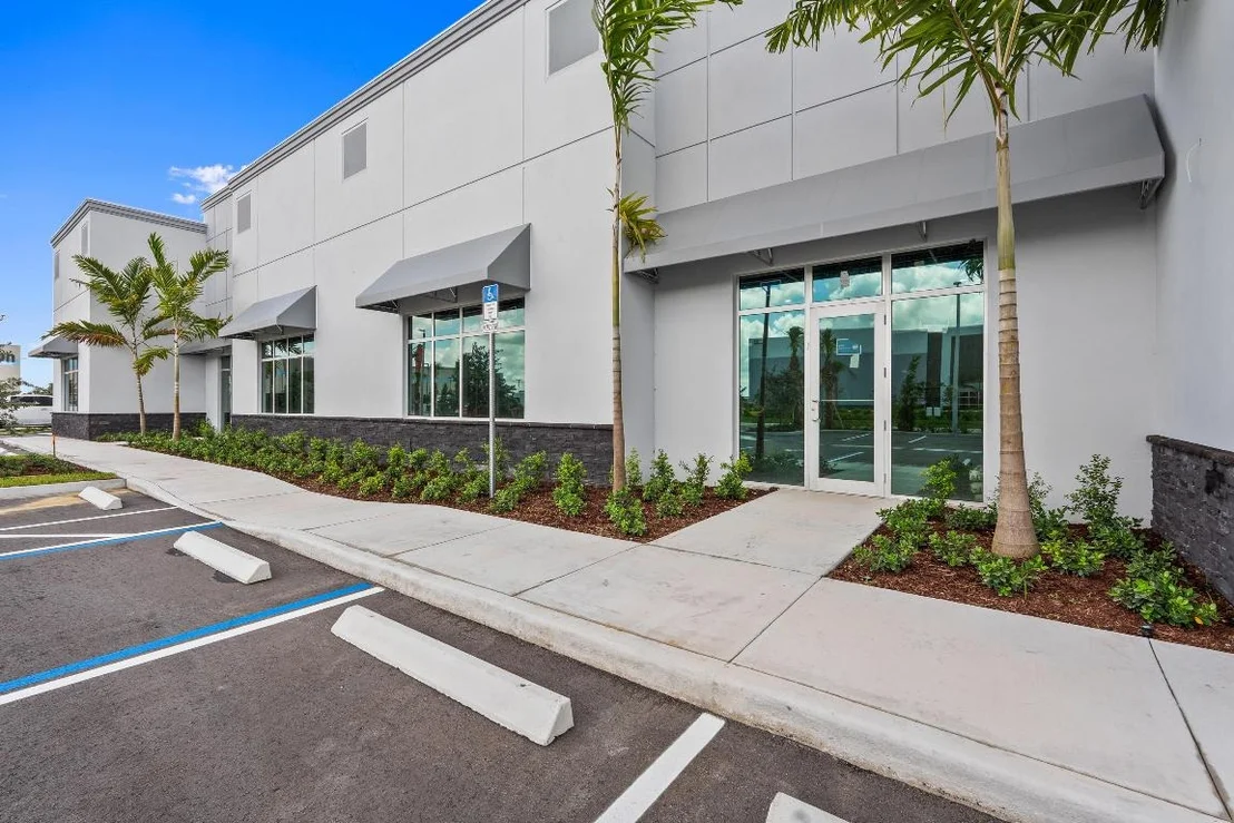 Photo of Unit SUITE2 at 14701 Walgreens Drive