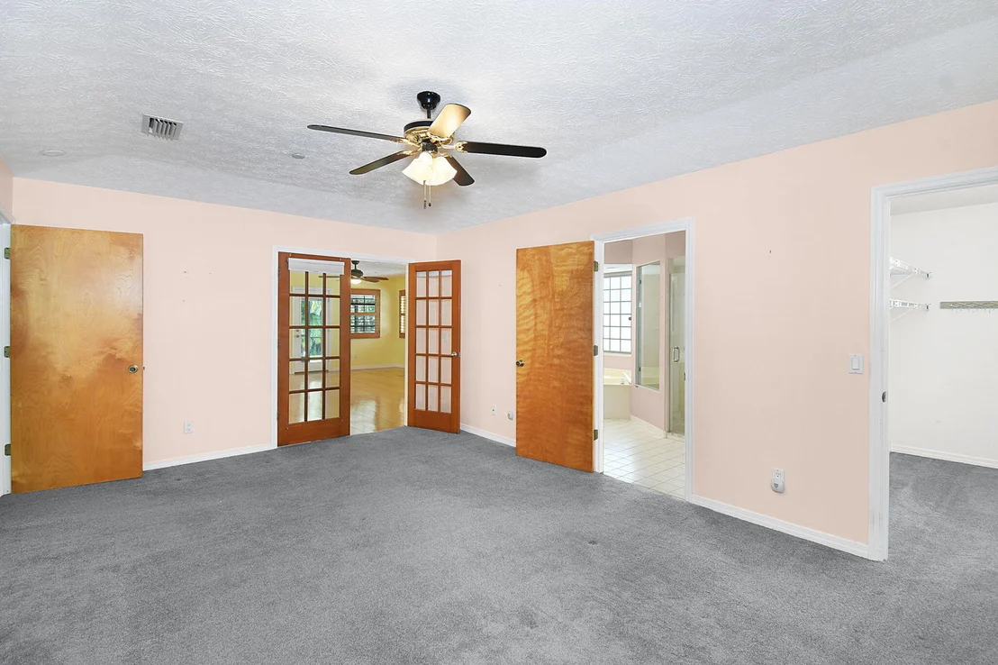 Photo of 895 SE Waterside Way