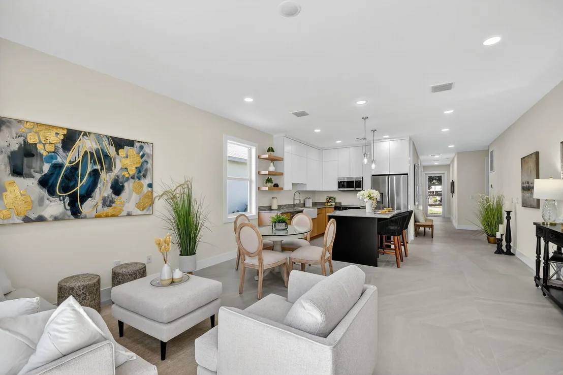 Photo of 611 N Loxahatchee Drive