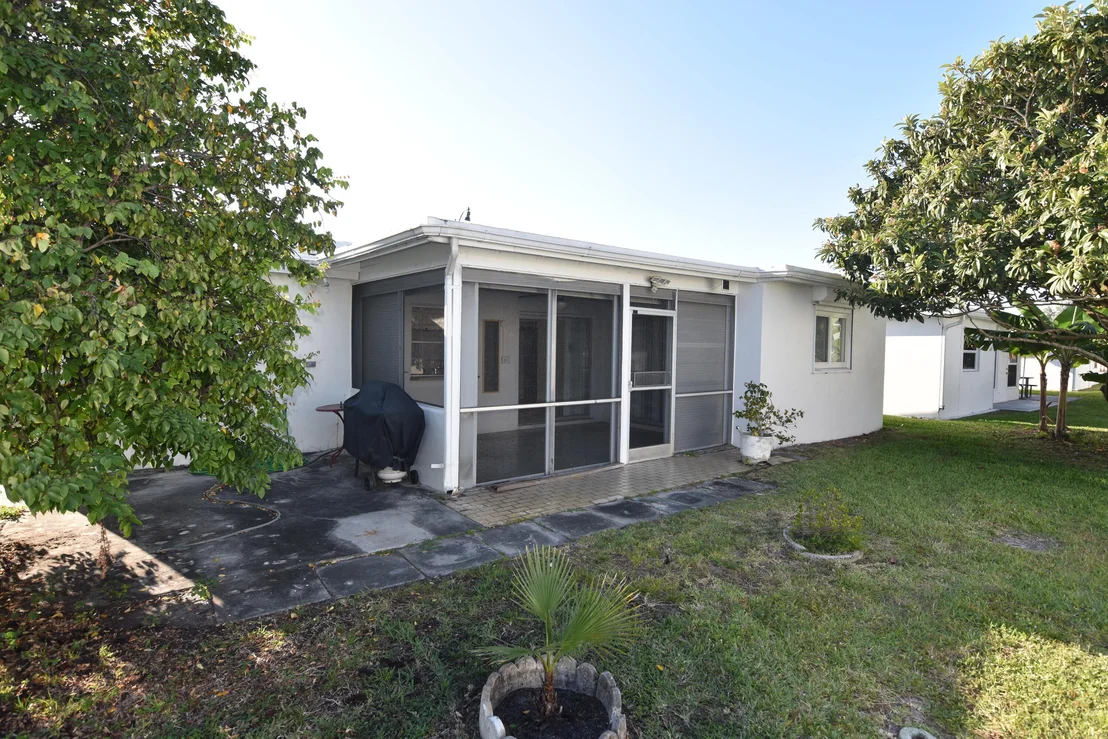 Photo of 2950 NW 1st Drive