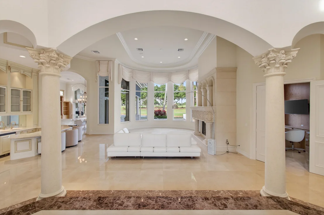 Photo of 331 MIZNER LAKE ESTATES Drive