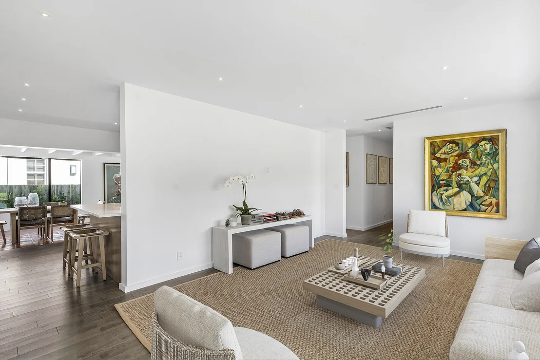 Photo of 245 Ellamar Road