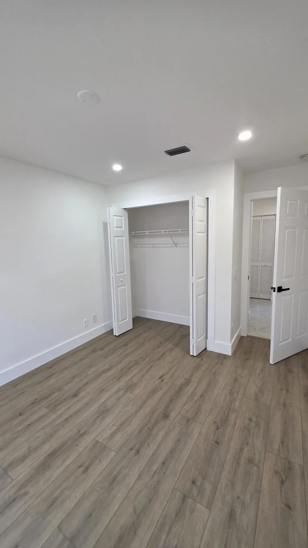 Photo of 7098 CHESAPEAKE Circle
