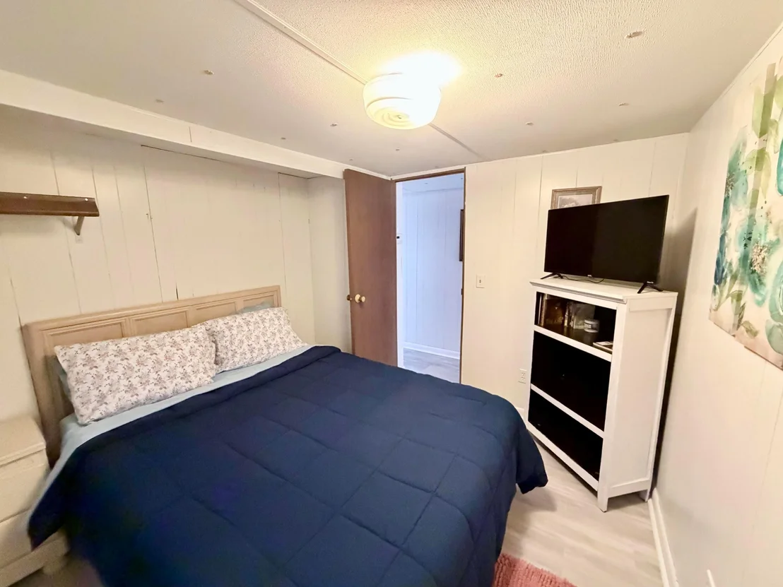 Photo of 1404 HUNTER Road
