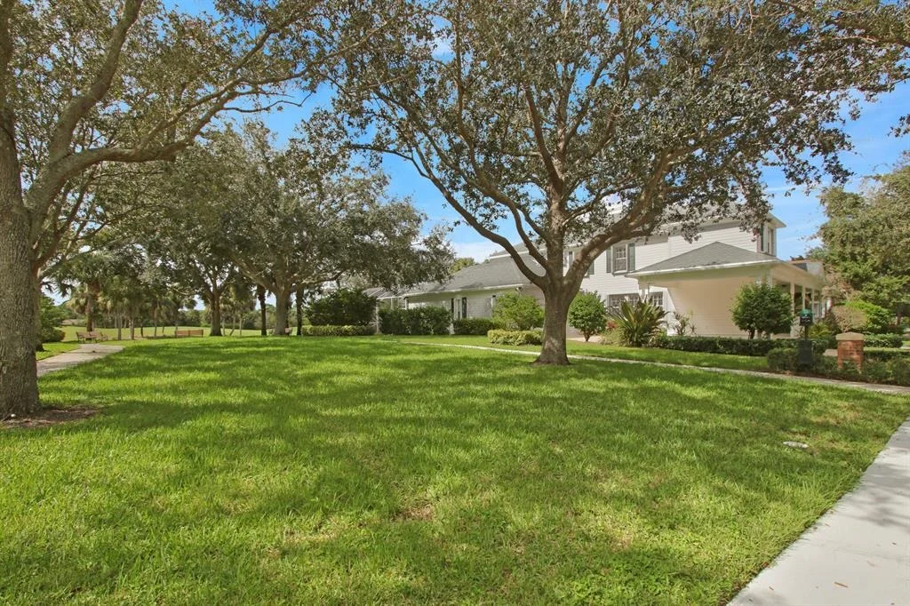 Photo of 198 Barbados Drive