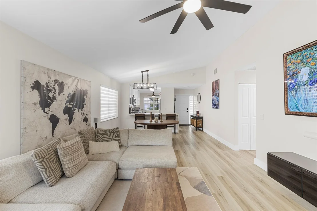 Photo of 9424 NW 8 Creek