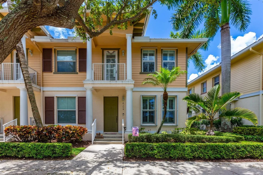 Photo of 4176 Stadium Drive