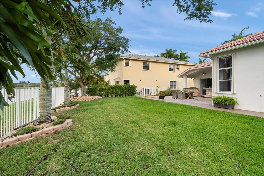 Photo of 950 Marina Drive