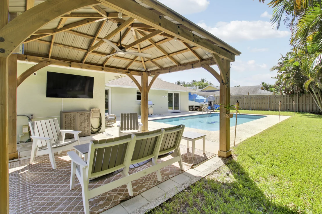 Photo of 19823 Hibiscus Drive