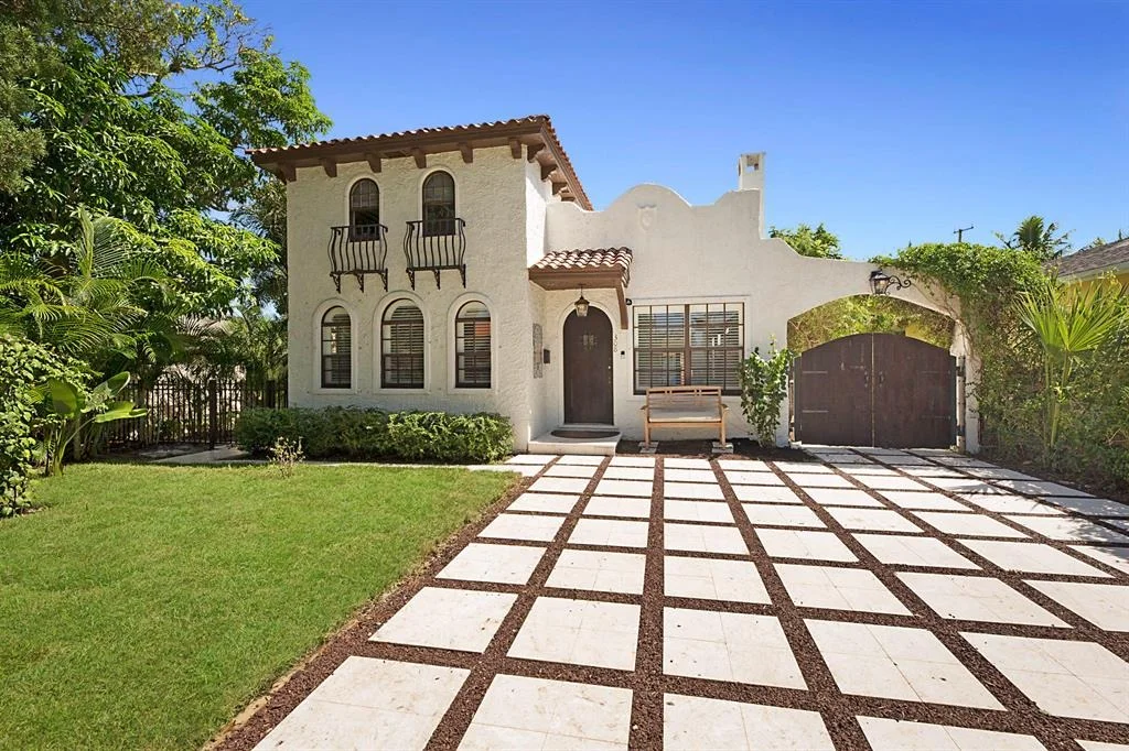 Photo of 308 Monroe Drive