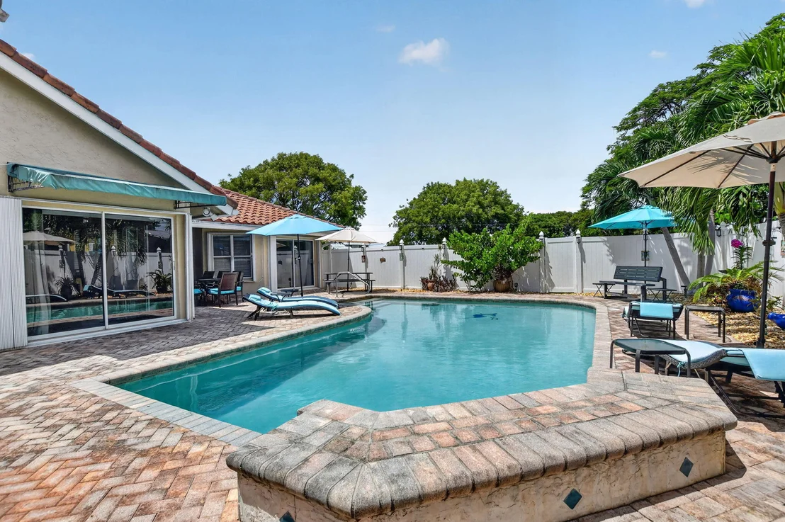 Photo of 703 AVOCET Road