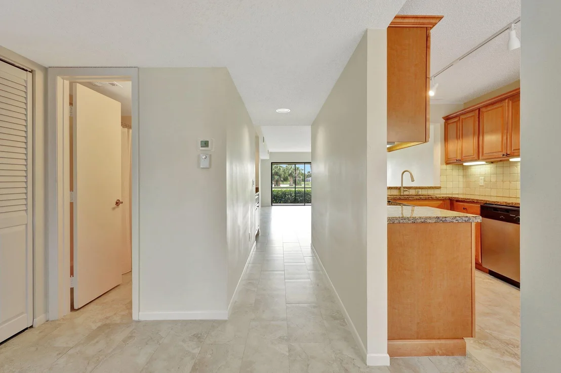 Photo of Unit C at 801 Pinecrest Circle