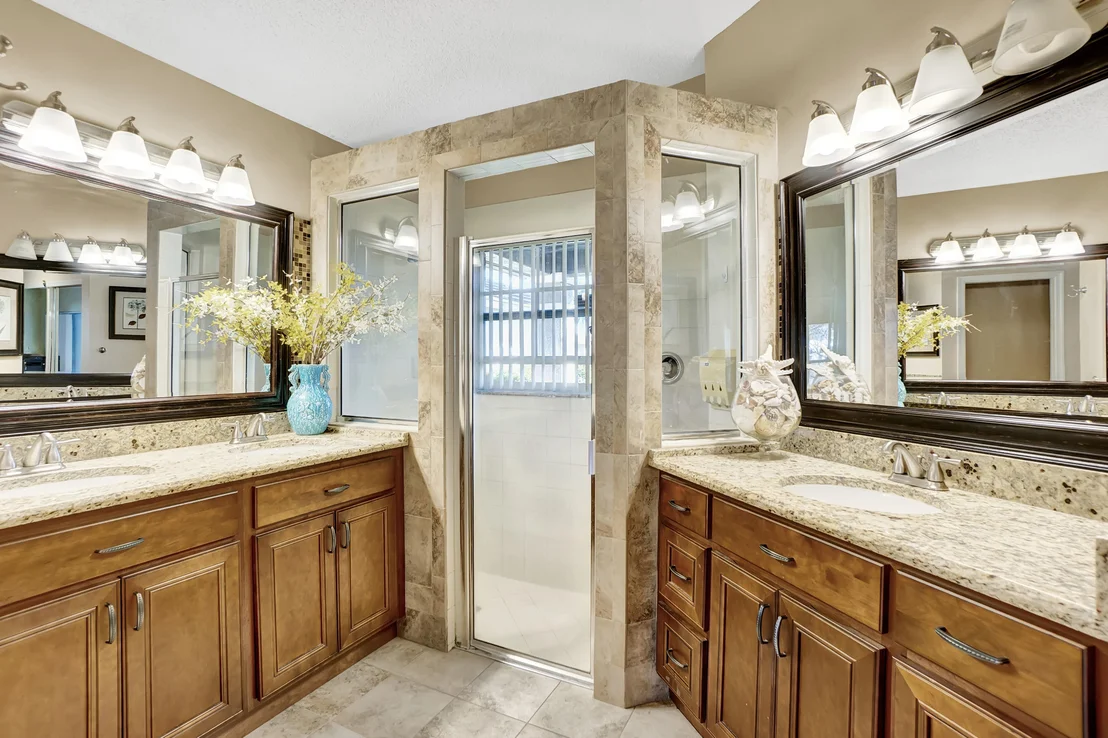 Photo of 7880 Manor Forest Lane