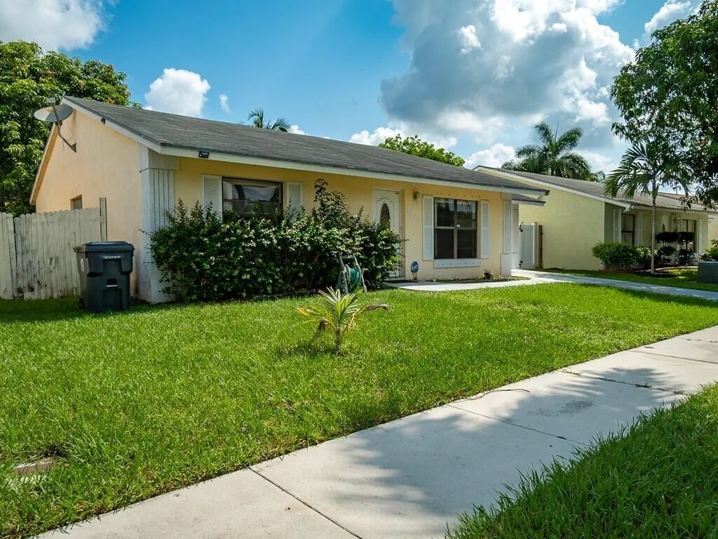 Photo of 5974 Ithaca Circle W