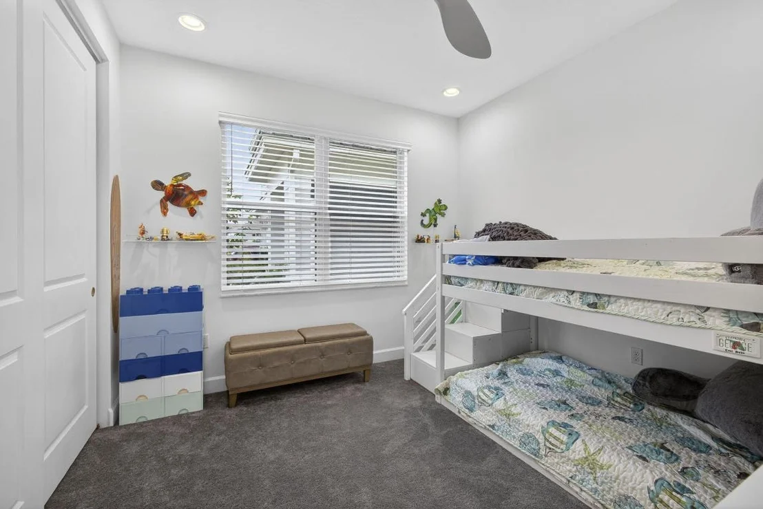 Photo of 1411 Thistle Place