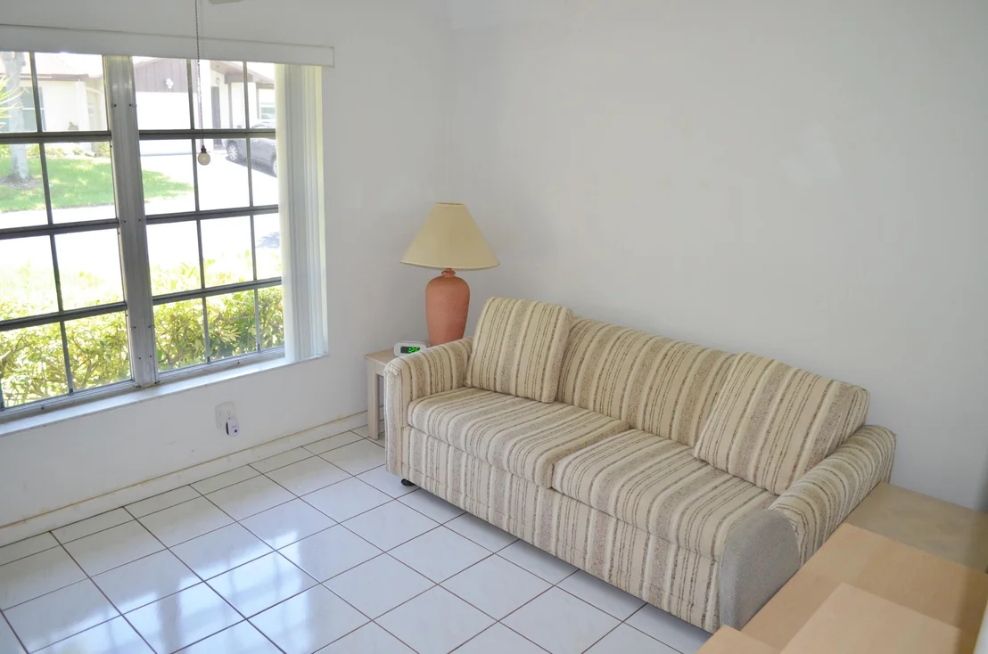 Photo of 15924 Laurel Oak Circle