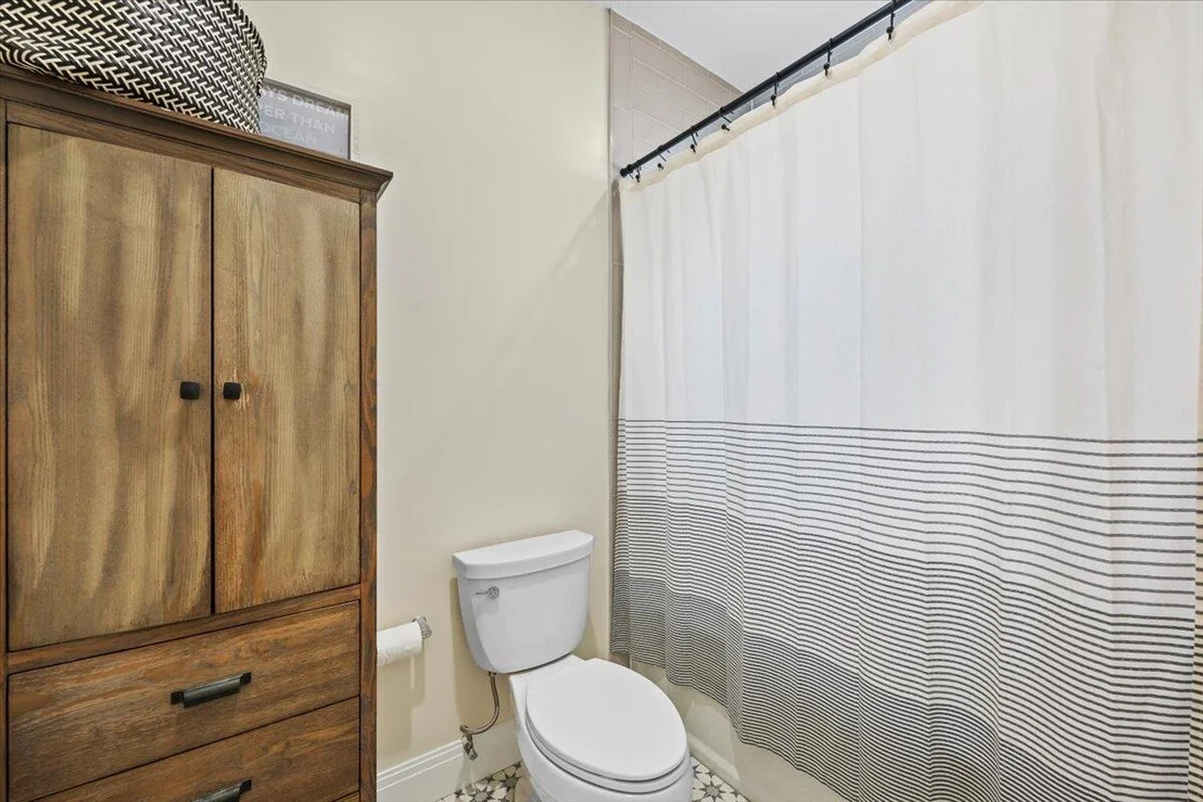 Photo of 464 Oriole Lane