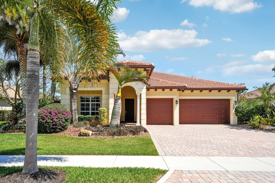 Photo of 124 Casa Circle