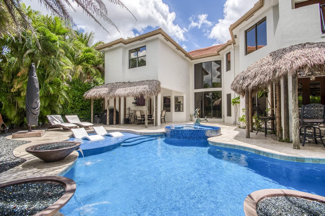 Photo of 3581 Collonade Drive