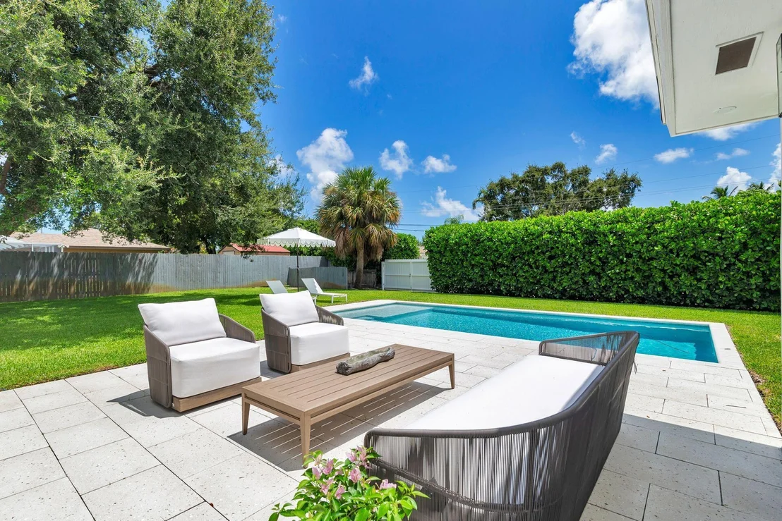 Photo of 7926 Pine Tree Lane